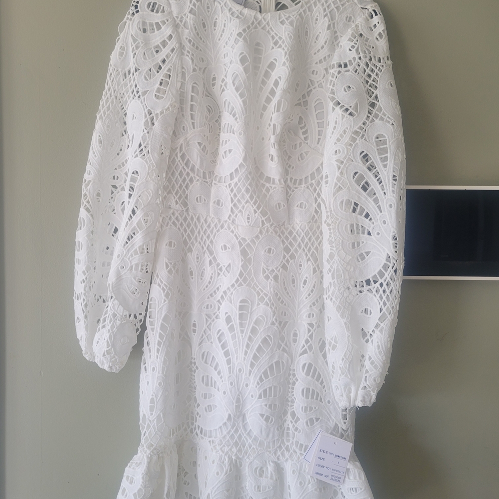 David's Bridal White Lace Dress